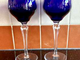 Freecycle 2 dark blue wine glasses