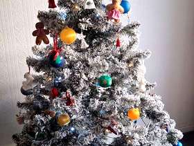 Freecycle Artificial Christmas Tree