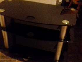 Freecycle Glass TV stand with shelves