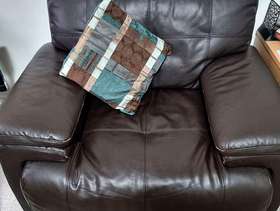 Freecycle 1 seater leather sofa