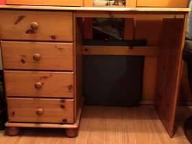 Freecycle Pine desk with 4 drawers