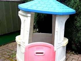 Freecycle Wendy House