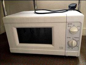 Freecycle Microwave oven