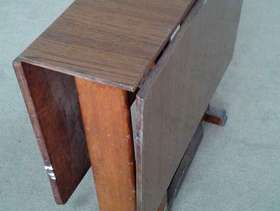 Freecycle Vintage wood effect drop-leaf table