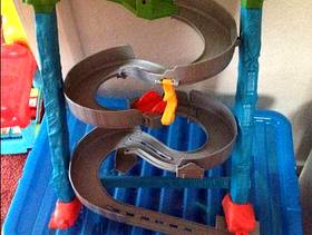 Freecycle Thomas thrills & spills train track