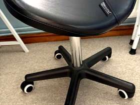 Freecycle Ergonomic typing/desk stool adjustable