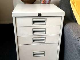 Freecycle Grey, Metal Filing Cabinet (Free)