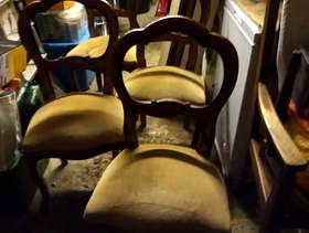Freecycle 4 dining chairs