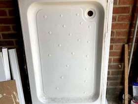 Freecycle 800x1200 cast shower tray