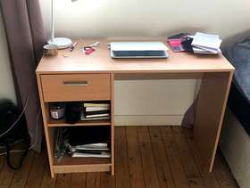 Freecycle Wooden desk / perfect condition