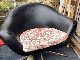 Freecycle 1960's POD SWIVEL CHAIR