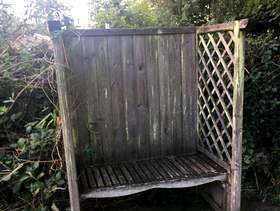 Freecycle Two garden seats with side walls