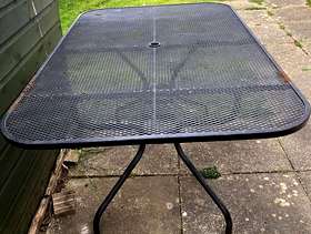 Freecycle Garden table