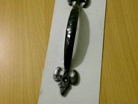 Freecycle Black metal unused pull door handle