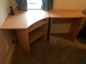 Freecycle Computer desk and table