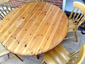 Freecycle Table & chairs