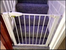 Freecycle Bed bar Couple of baby items