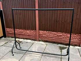 Freecycle Clothes Rail