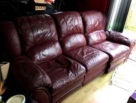 Freecycle 3 piece leather suite (burgandy)