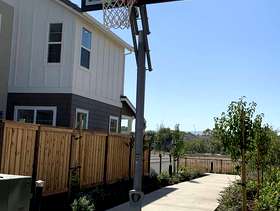 Freecycle Free standing basketball hoop