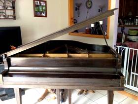 Freecycle 5'2" Baby Grand Piano