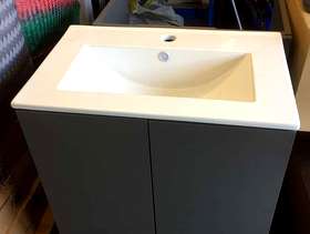 Freecycle 2 x Vanity unit and basin