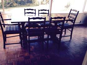 Freecycle Dining table & 6 chairs