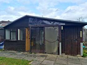 Freecycle Used wooden timber outbuilding 5X5