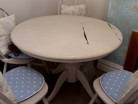 Freecycle Dining table and 4 chairs