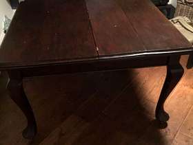 Freecycle Solid oak extendable table