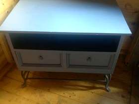 Freecycle TV Stand