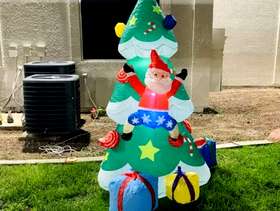Freecycle Inflatable Christmas Tree