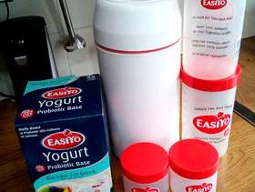 Freecycle Easiyo Yogurt Maker & Accessories