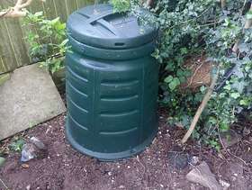 Freecycle Compost bin