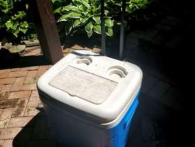 Freecycle Large rolling plastic ice chest