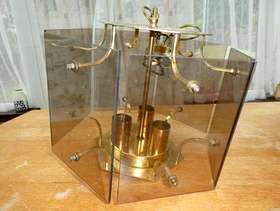 Freecycle Ceiling 3 bulb light fitting with glass shade