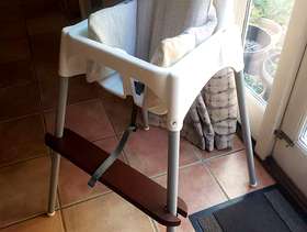 Freecycle Travel cot & Ikea high chair