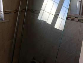 Freecycle Fixed shower screen