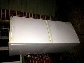 Freecycle Hoover tall fridge/freezer