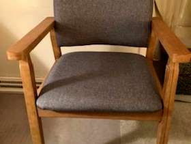 Freecycle Chair with Arms.