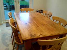 Freecycle Table & 6 chairs
